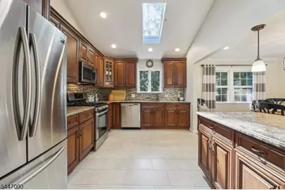 63 Whitney Dr, Berkeley Heights Township, NJ 07922 - Photo 9