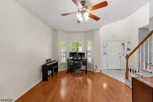 186 Sunshine Dr, Piscataway Township, NJ 08854 - Photo 9