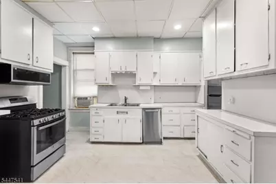 204 Palisade Ave, Union City, NJ 07087 - Photo 11