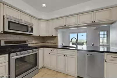 15 Crystal Lane #307, Paterson, NJ 07501 - Photo 11