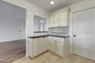 15 Crystal Ln, Paterson, NJ 07501 - Photo 13