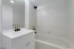 15 Crystal Ln, Paterson, NJ 07501 - Photo 29