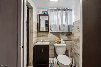 69 Buschmann Ave, Haledon, NJ 07508 - Photo 23