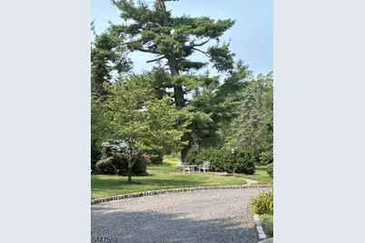 679 Mountain Blvd #2, Watchung, NJ 07069 - Photo 3
