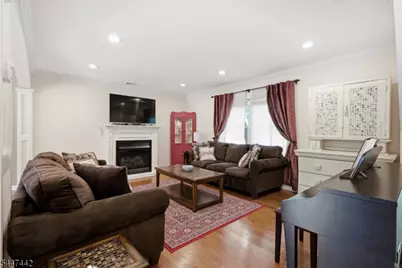 203 W Lake Shore Dr, Rockaway Township, NJ 07866 - Photo 5
