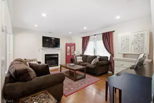 203 W Lake Shore Dr, Rockaway Township, NJ 07866 - Photo 5