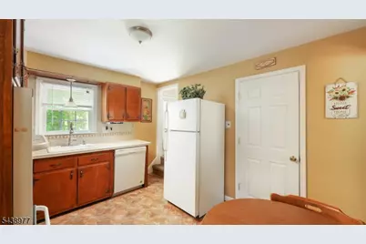 11 Munsee Dr, Cranford Township, NJ 07016 - Photo 15