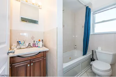 15-19 Tichenor Ln #406, Newark, NJ 07114 - Photo 21
