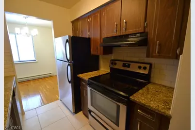 121 Grove St #3, Clifton, NJ 07013 - Photo 3