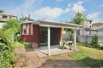 425 Davis Ave, Kearny, NJ 07032 - Photo 19