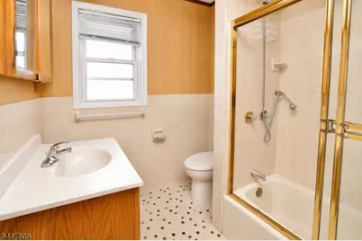 425 Davis Ave, Kearny, NJ 07032 - Photo 15