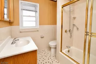 425 Davis Ave, Kearny, NJ 07032 - Photo 15