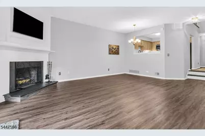 154 Leeds Ct #154, Madison, NJ 07940 - Photo 7