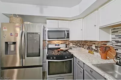 337 18th Ave, Newark, NJ 07108 - Photo 31