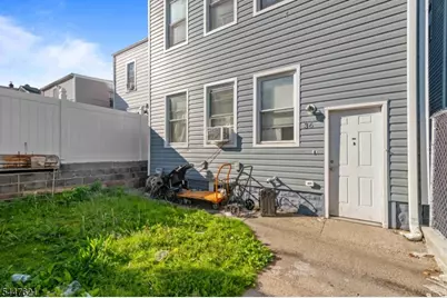 36 Arverne Ter, Irvington, NJ 07111 - Photo 15
