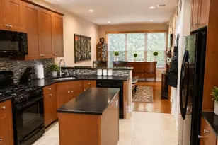 28 Camlet Ct, Roseland, NJ 07068 - Photo 5
