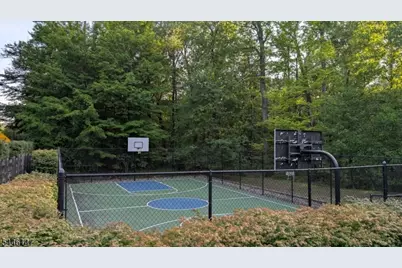 28 Camlet Ct, Roseland, NJ 07068 - Photo 17
