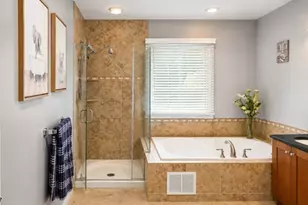 28 Camlet Ct, Roseland, NJ 07068 - Photo 9
