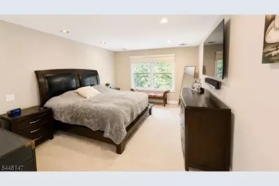 28 Camlet Ct, Roseland, NJ 07068 - Photo 7
