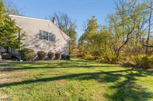 36 MacKenzie Rd, Hampton Boro, NJ 08827 - Photo 5