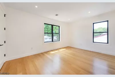 38 Lehigh Ave, Clifton, NJ 07012 - Photo 13