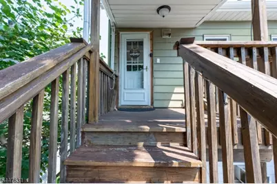 22 Meeker Pl, Millburn, NJ 07041 - Photo 15