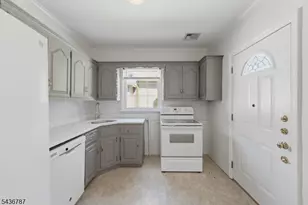 219 Magie Ave, Roselle Park, NJ 07204 - Photo 15