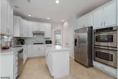 2 Pickering Cir, Montgomery Township, NJ 08540 - Photo 15