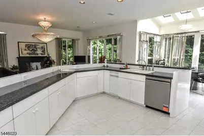 20 Burning Hollow Rd, Saddle River, NJ 07458 - Photo 7