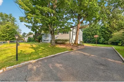 29 Tiffany Dr, Livingston, NJ 07039 - Photo 3