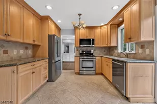 29 Tiffany Dr, Livingston, NJ 07039 - Photo 9