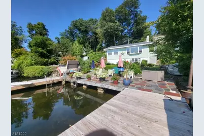 21 Meteor Trl, Byram Township, NJ 07821 - Photo 3