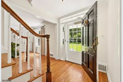 75 Club Dr, New Providence, NJ 07901 - Photo 7
