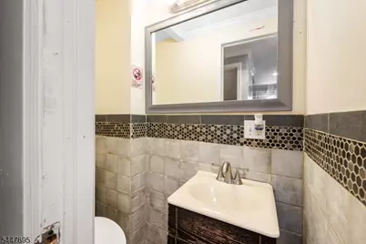 4 Dandridge Dr, Newark, NJ 07108 - Photo 7