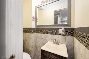 4 Dandridge Dr, Newark, NJ 07108 - Photo 7
