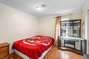 4 Dandridge Dr, Newark, NJ 07108 - Photo 11