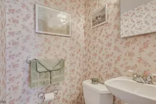 19 Annette Dr, Edison, NJ 08820 - Photo 21