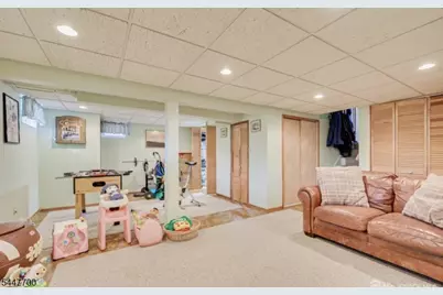 19 Annette Dr, Edison, NJ 08820 - Photo 35