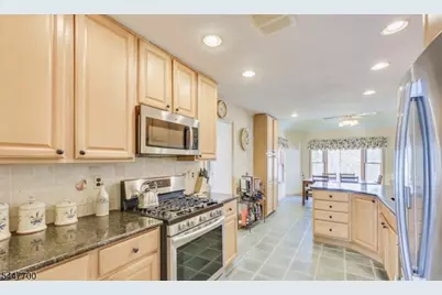 19 Annette Dr, Edison, NJ 08820 - Photo 15