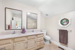 47 Encampment Dr, Bedminster Township, NJ 07921 - Photo 11
