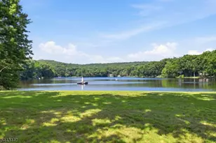 111 Kitchell Lake Dr, West Milford, NJ 07480 - Photo 41