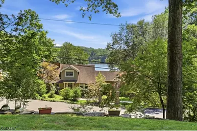111 Kitchell Lake Dr, West Milford, NJ 07480 - Photo 37