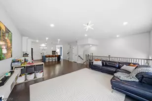 12 Marigold Ct, Warren Township, NJ 07059 - Photo 11