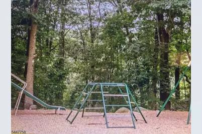 117 Treetop Ct #61, Bloomingdale, NJ 07403 - Photo 3