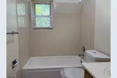 117 Treetop Ct #61, Bloomingdale, NJ 07403 - Photo 5