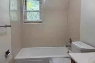 117 Treetop Ct, Bloomingdale, NJ 07403 - Photo 5