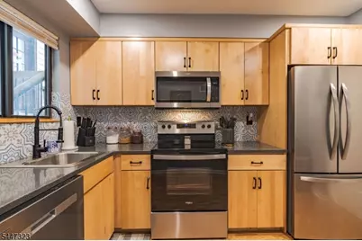 38 N Slope #38, Union Township, NJ 08809 - Photo 3