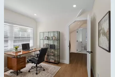 18 Walnut St #B, Summit, NJ 07901 - Photo 13
