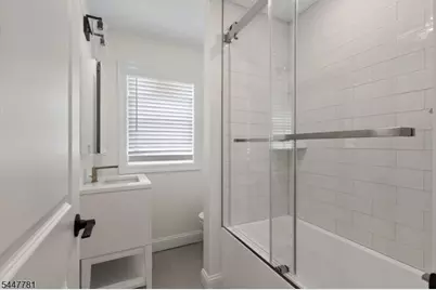 18 Walnut St #B, Summit, NJ 07901 - Photo 11