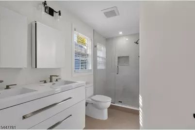18 Walnut St #B, Summit, NJ 07901 - Photo 9